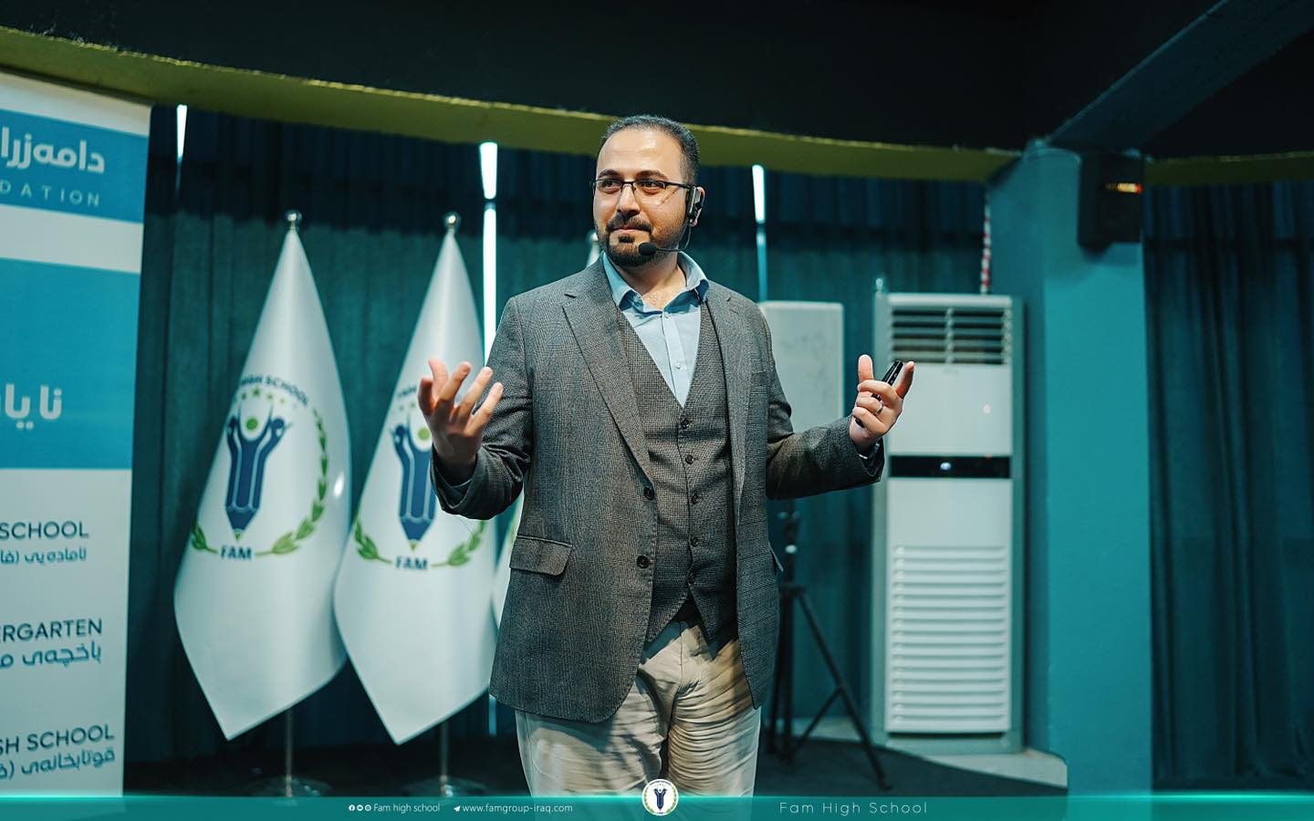  پێشکەش کردنی سیمینار لەلایەن | دکتۆر زانا احمد قەصاب لە ئامادەیی فام 